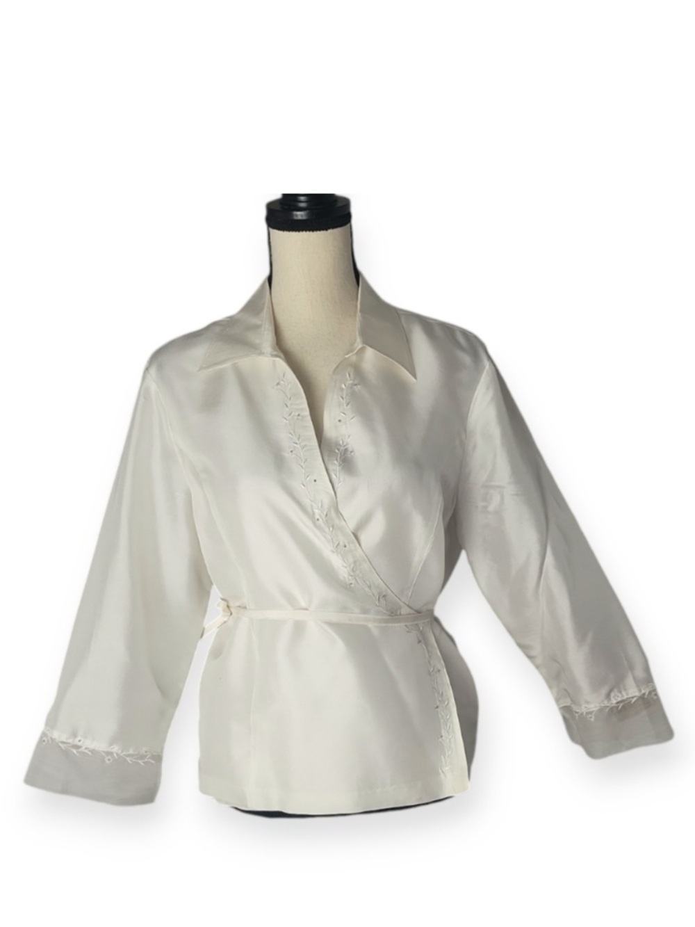 SilkLand Silk White Collared Embroidered Beaded Vintage Wrap Blouse Size XL